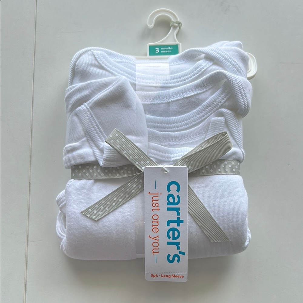 New with tags 3 month Carters white long sleeve bodysuits 3 pack - Picture 1 of 4